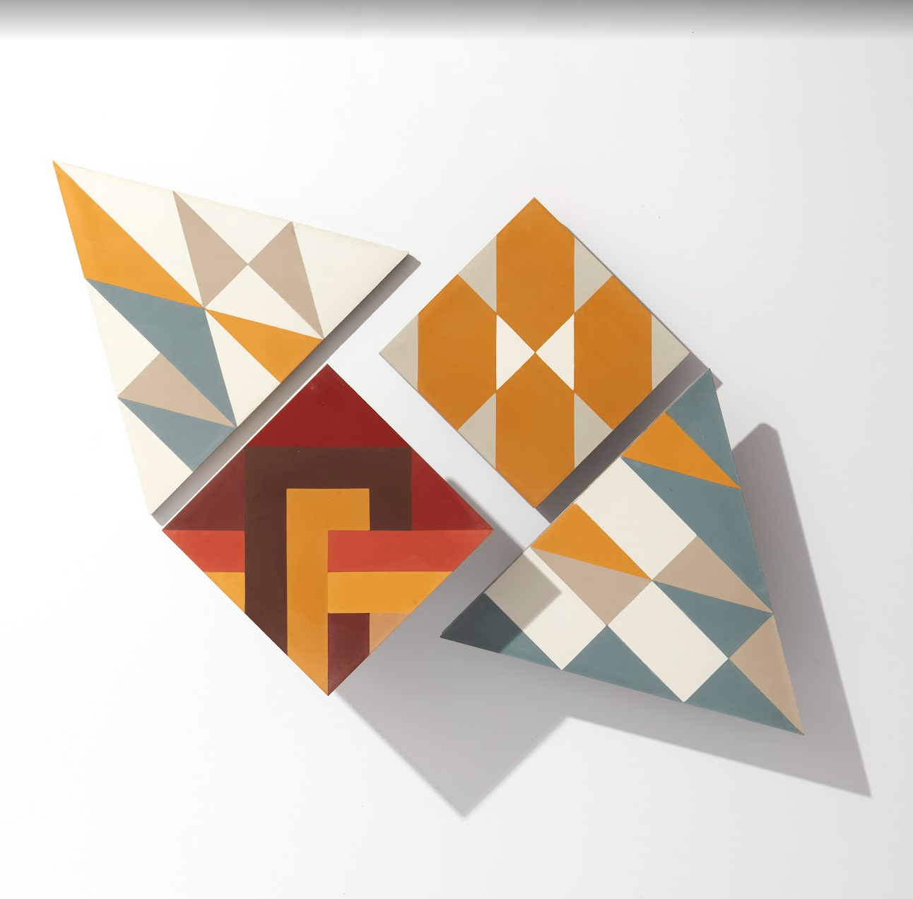 In Stock- GEOMETRIKA