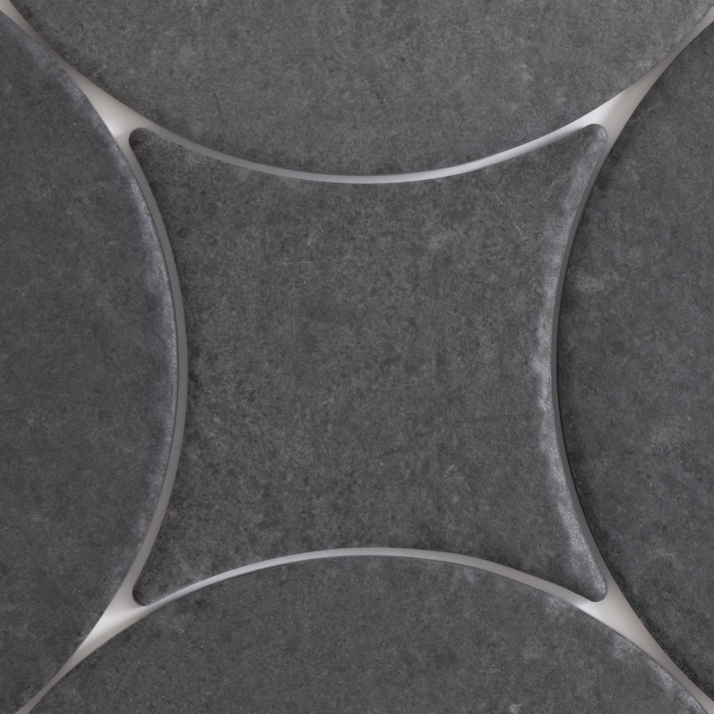 Black R11 Circle-Diamond