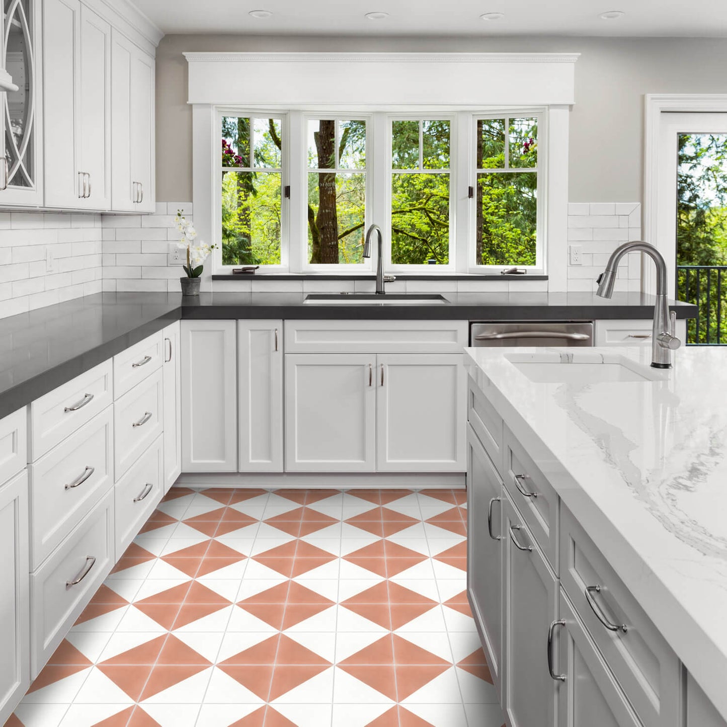 N20-139 Misty Coral & White