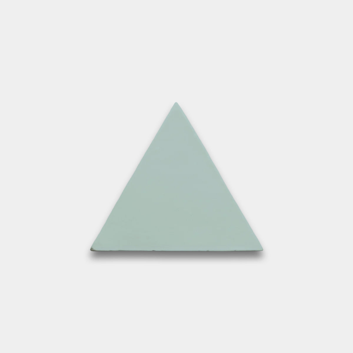 4402-Solid Triangle