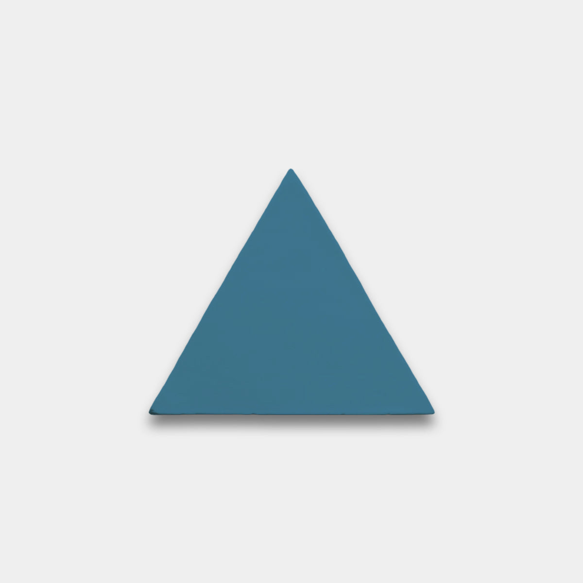 4413-Solid Triangle