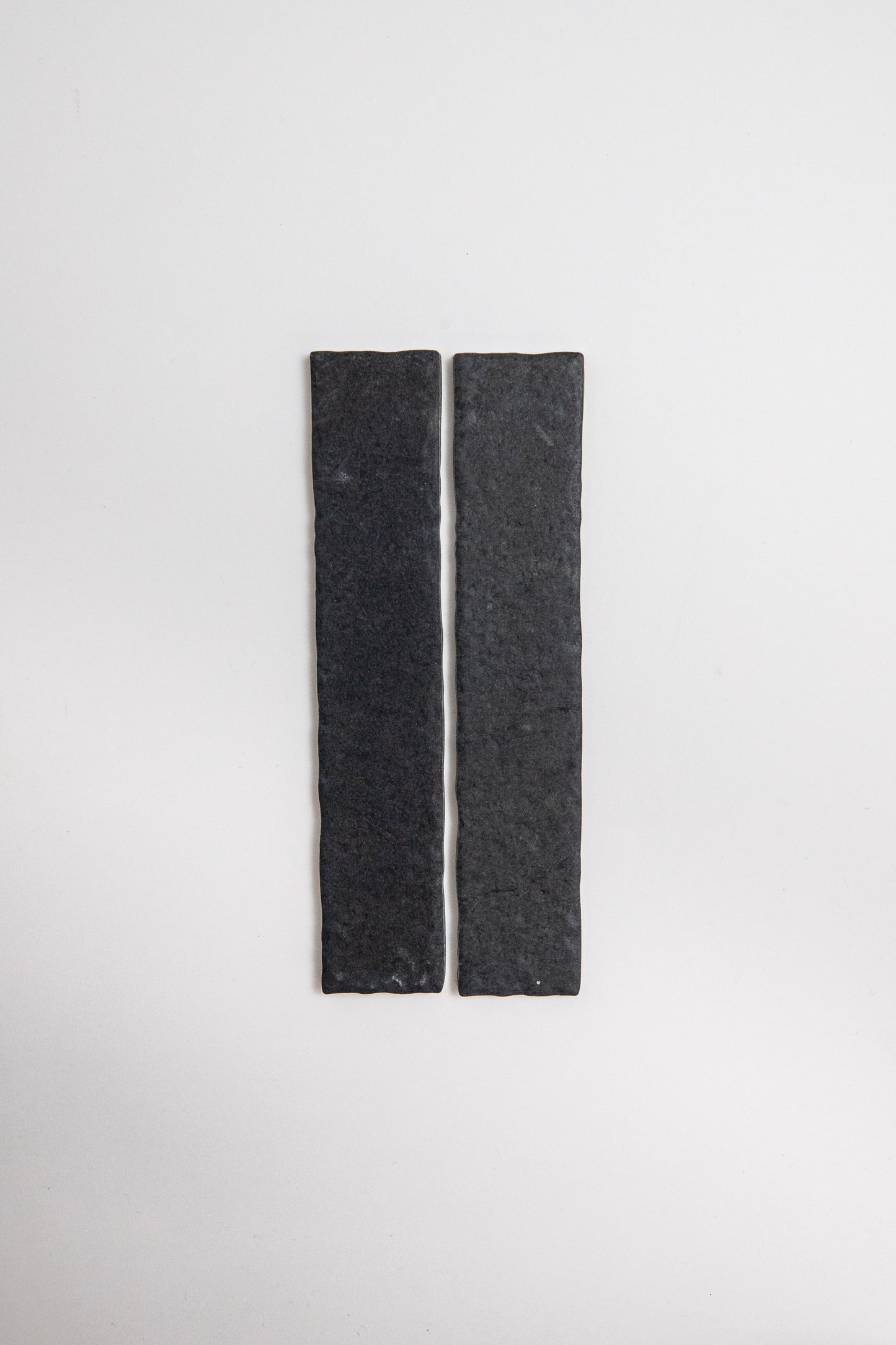 Black R11, Sample