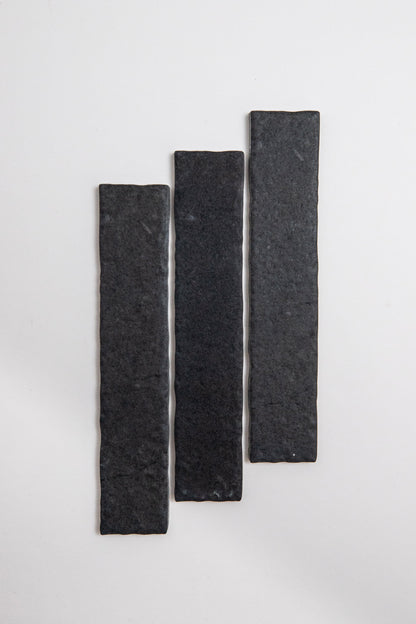 Black R11, Sample
