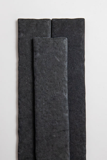 Black R11, Sample