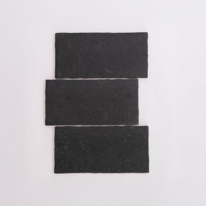 Black R11, Sample