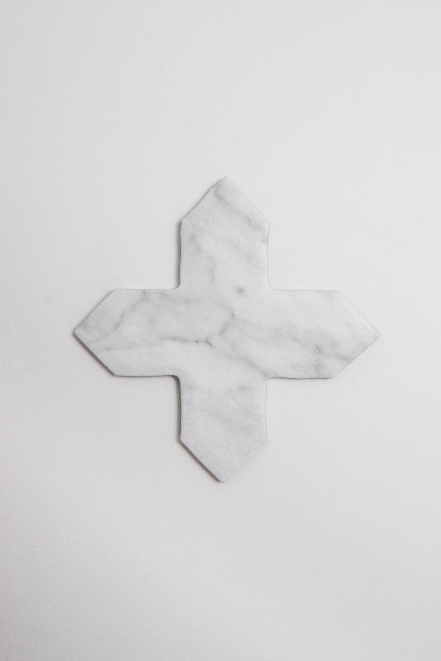 White Carrara Cross-Star, Sample