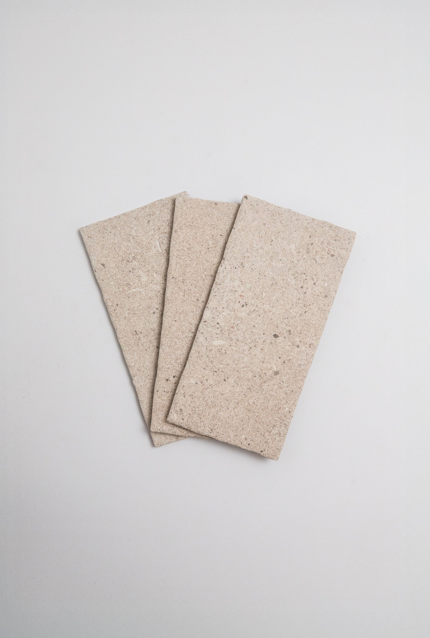 Taupe R11, Sample