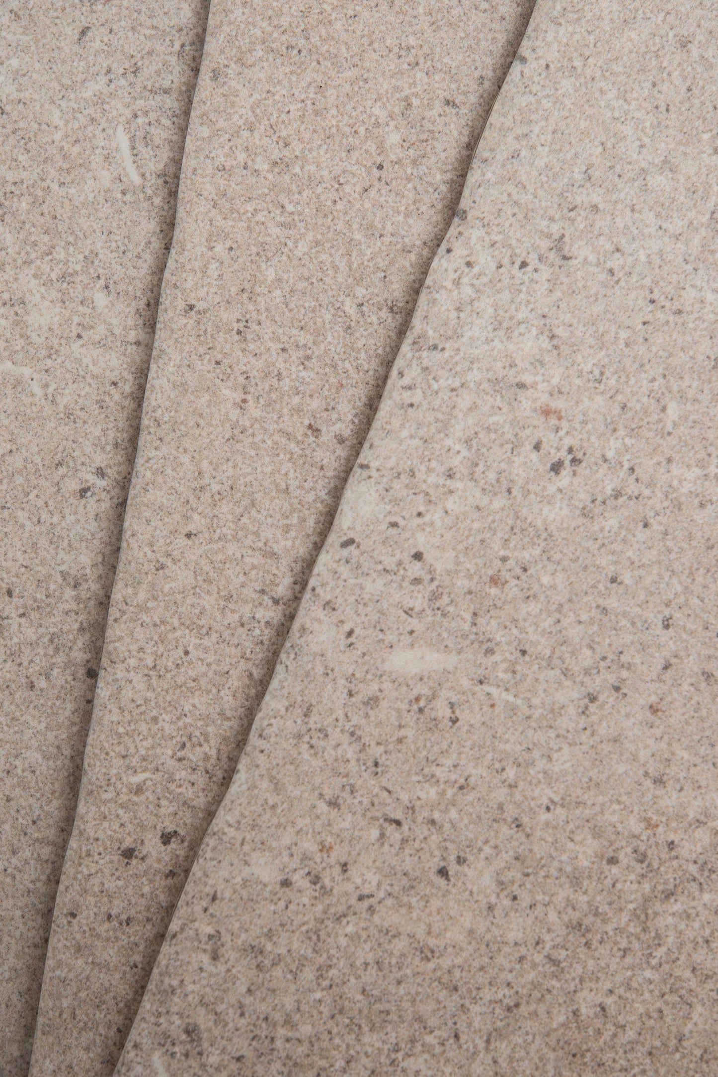 Taupe R11, Sample