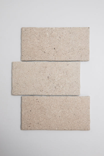 Taupe R11, Sample