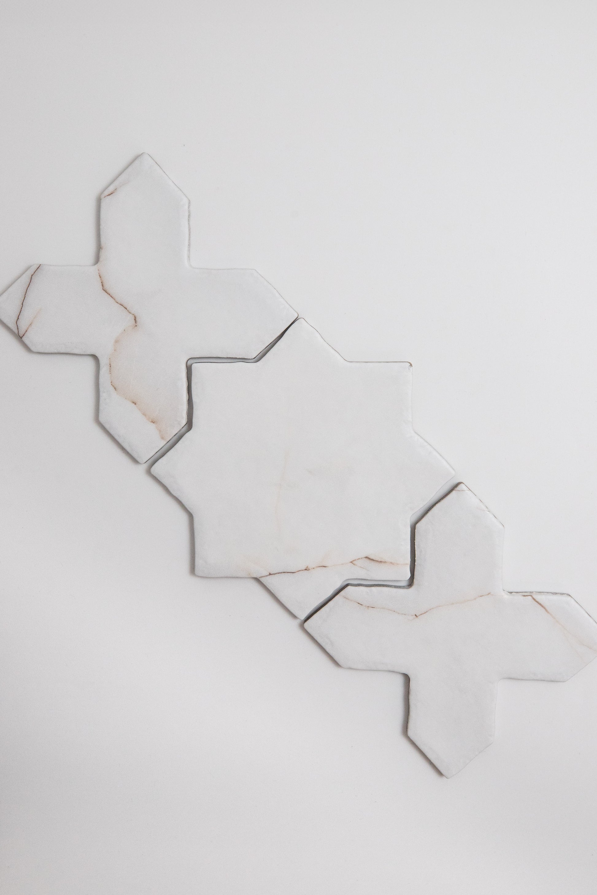 Tosca Calacatta Soft Cross-Star tile