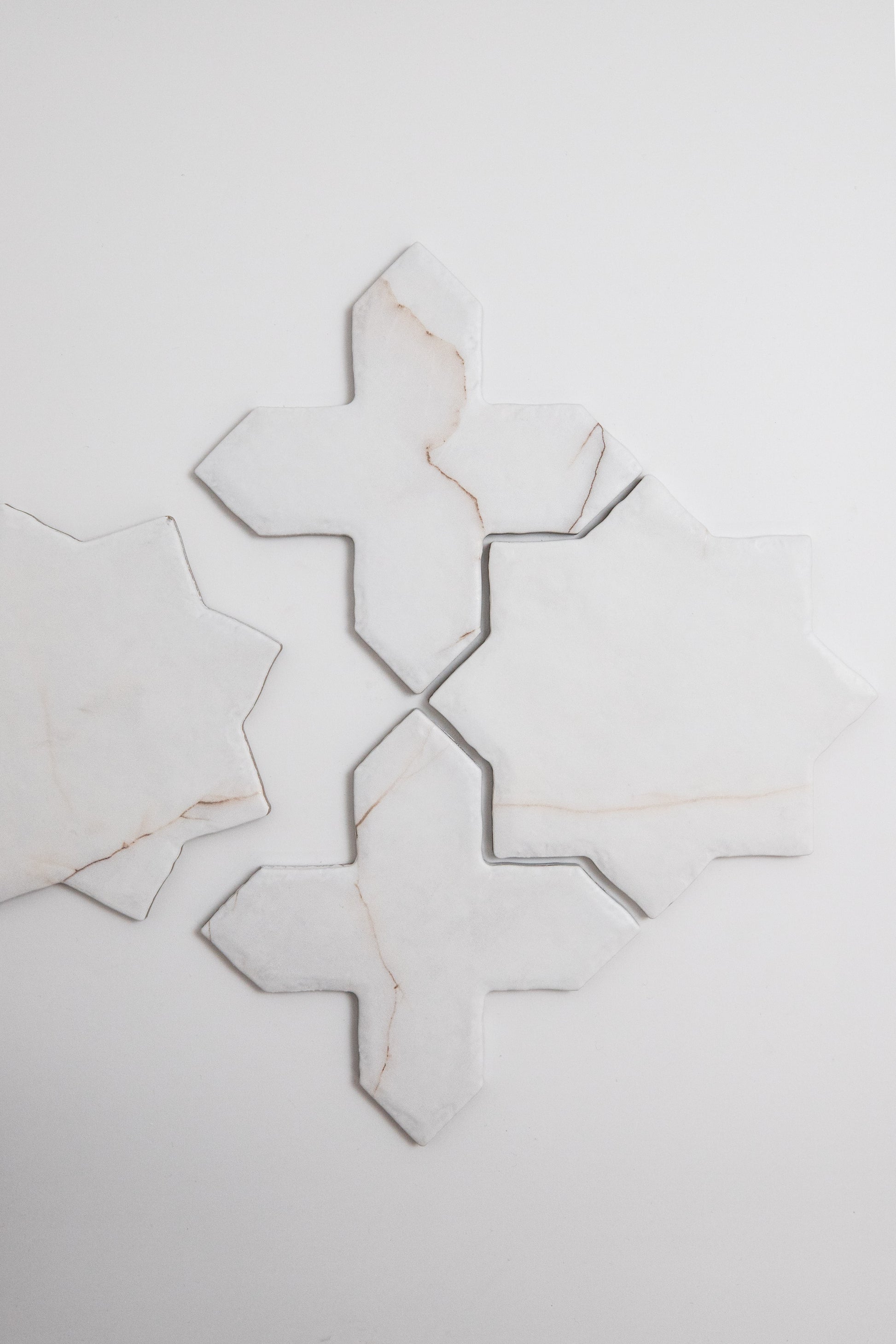 Tosca Calacatta Soft Cross-Star tile