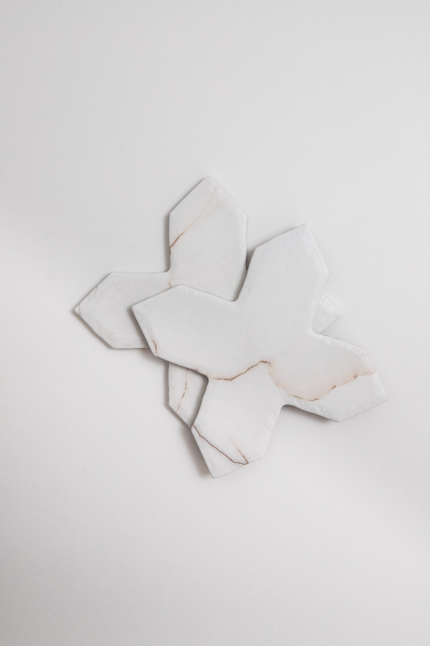 Tosca Calacatta Soft Cross-Star tile